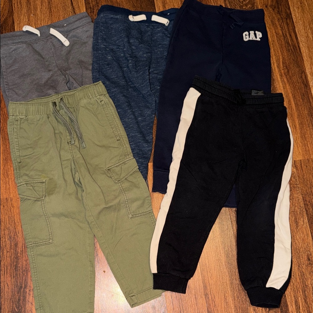 Kids Sweatpants & Joggers in Black, Green, and Gray
